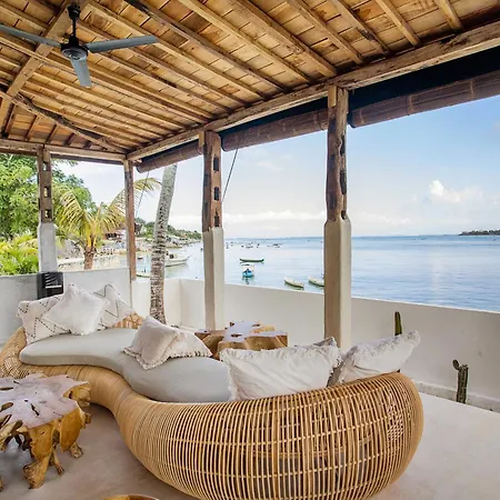 Sunset House Ceningan, 10 Person Beachview Private Villa Lembongan Exterior photo