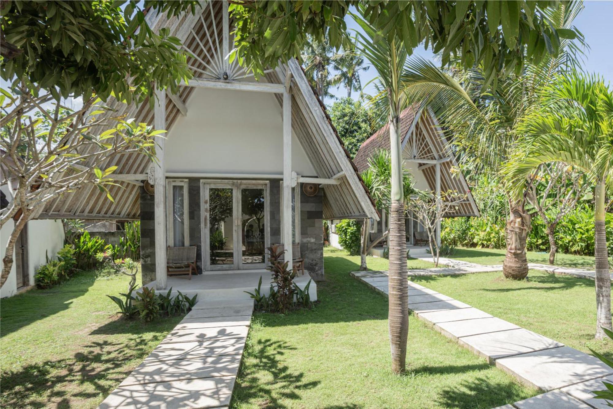 Sunset House Ceningan, 10 Person Beachview Private