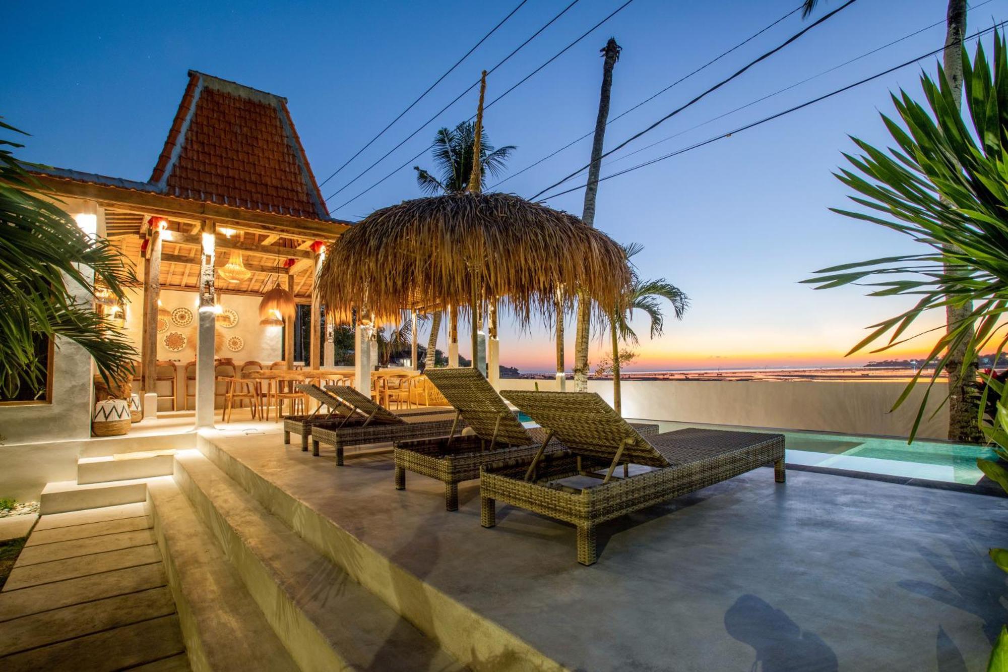 Villa Sunset House Ceningan, 10 Person Beachview Private Nusa Lembongan