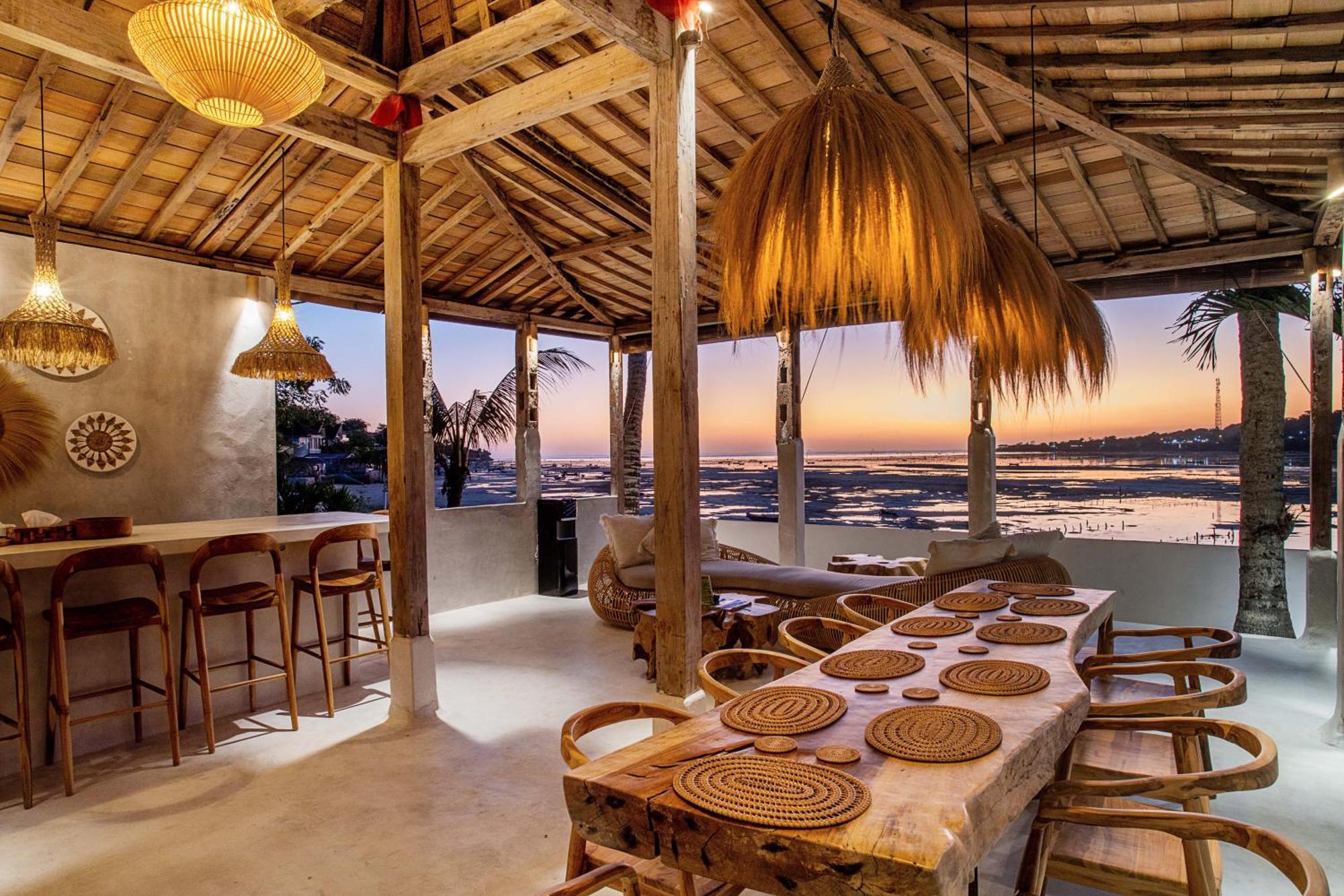 Villa Sunset House Ceningan, 10 Person Beachview Private