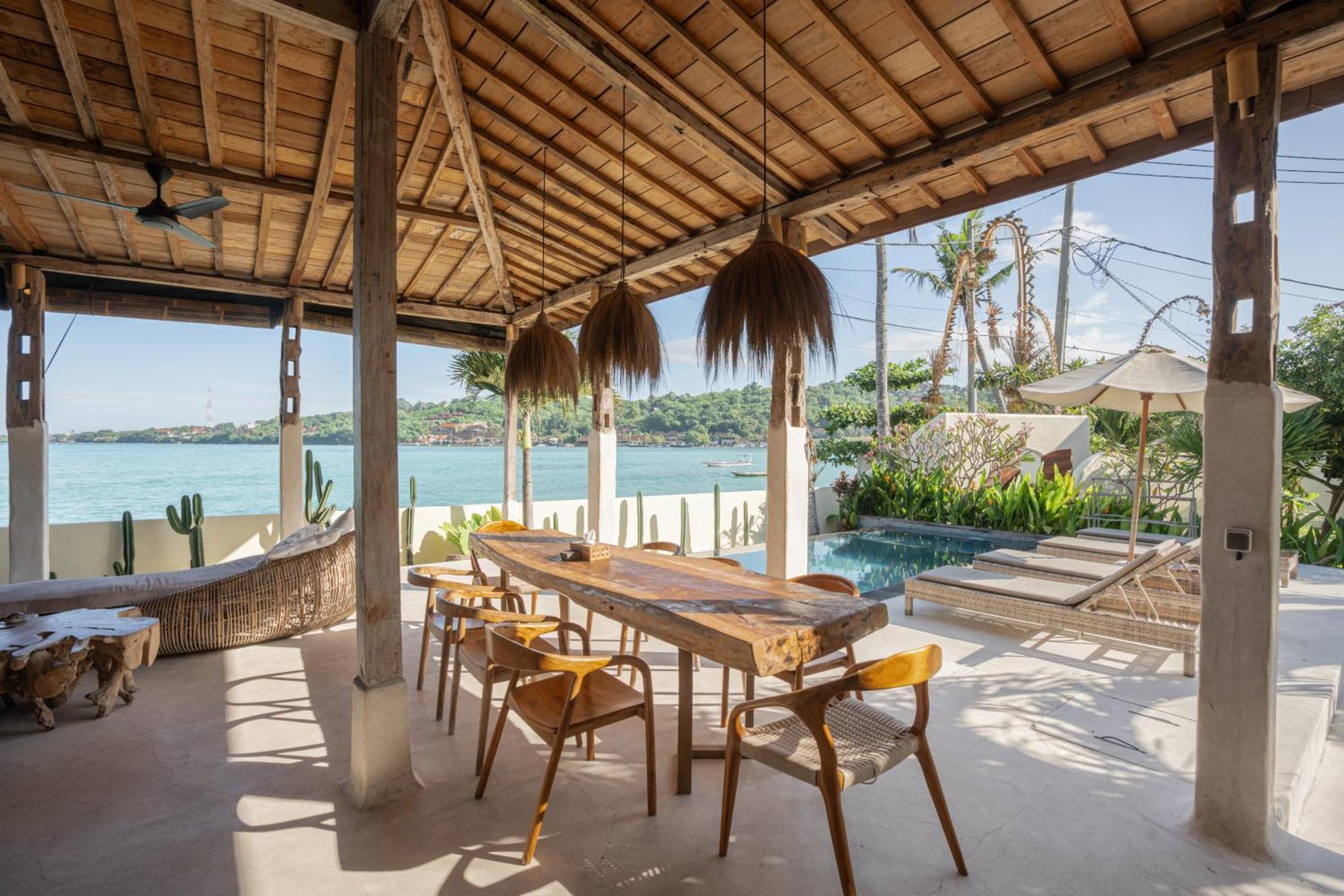 Sunset House Ceningan, 10 Person Beachview Private Villa Nusa Lembongan (Bali)