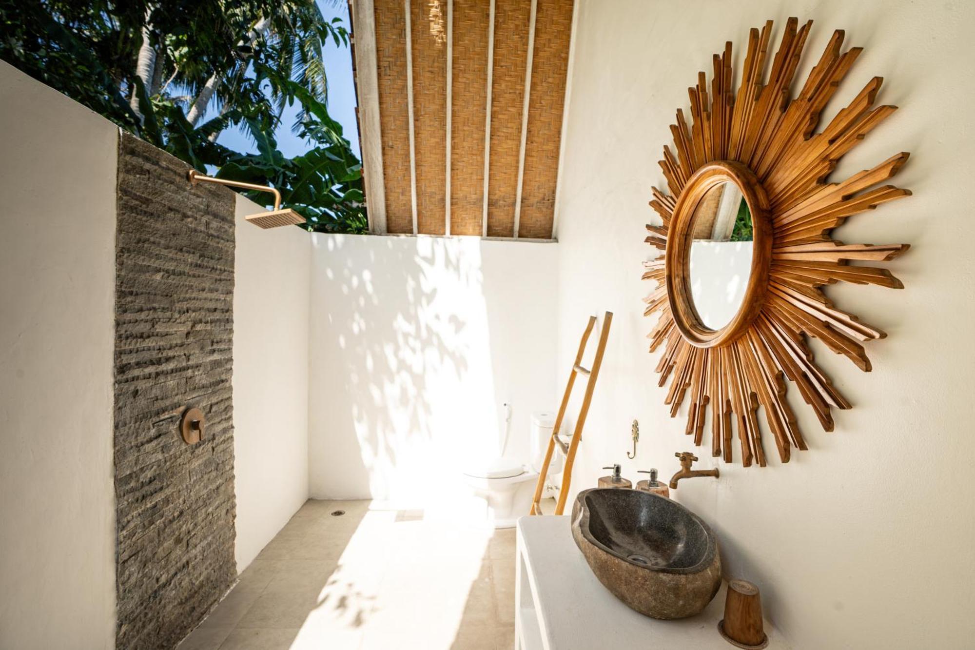 Sunset House Ceningan, 10 Person Beachview Private Villa *