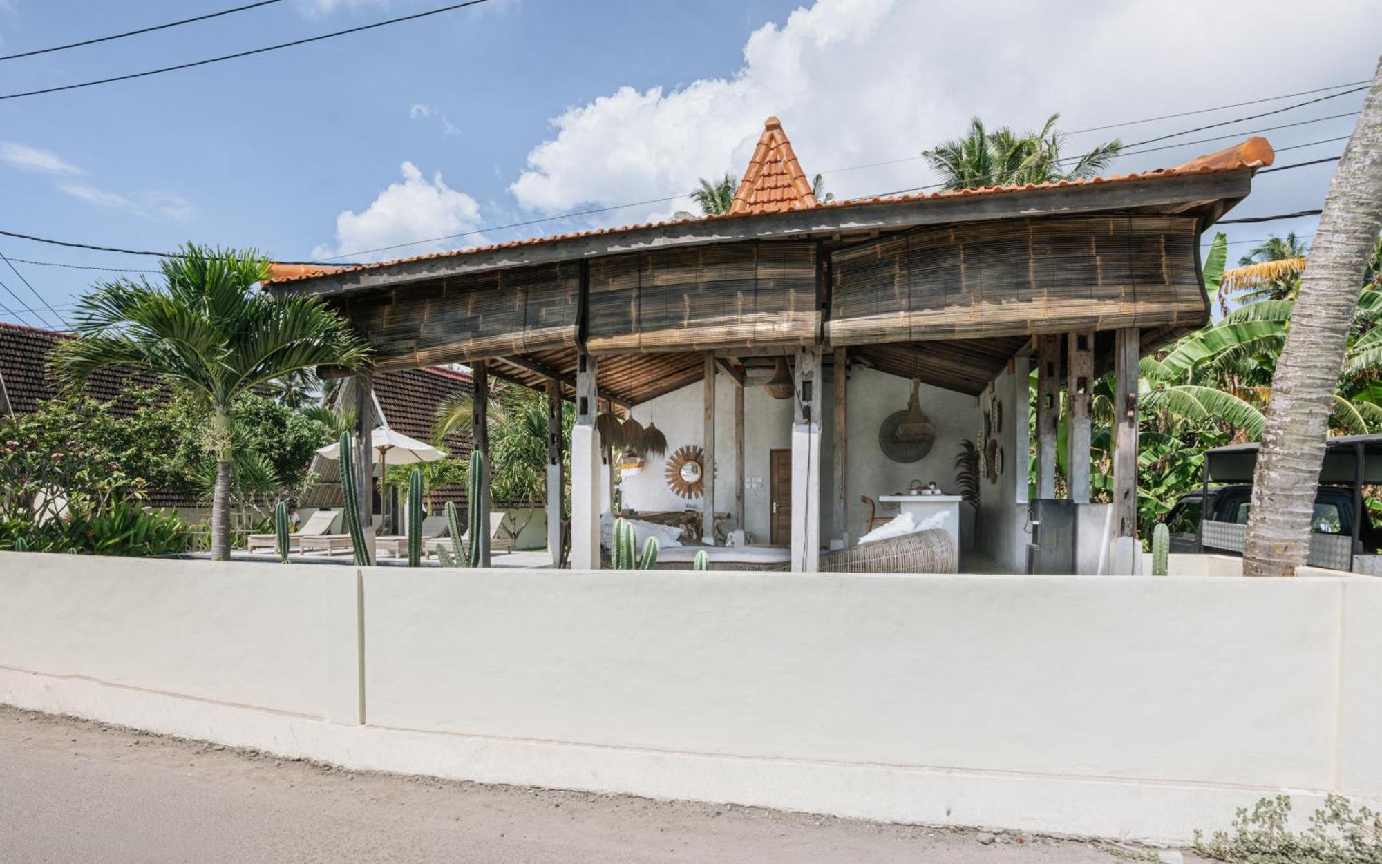 Sunset House Ceningan, 10 Person Beachview Private Villa