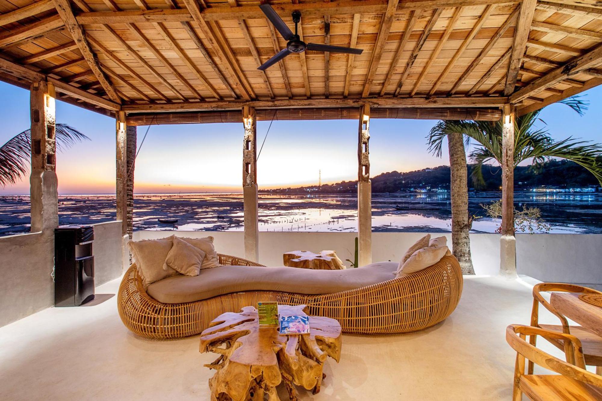 Villa Sunset House Ceningan, 10 Person Beachview Private Nusa Lembongan (Bali)
