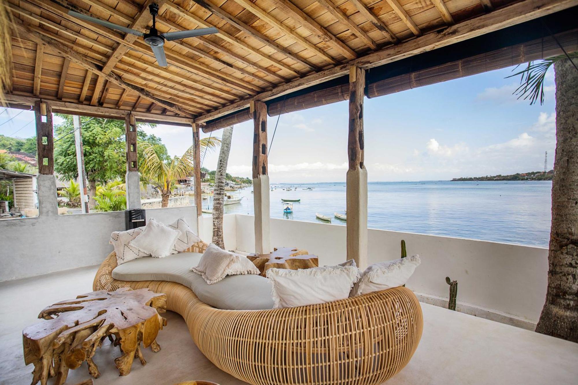 Sunset House Ceningan, 10 Person Beachview Private Villa *